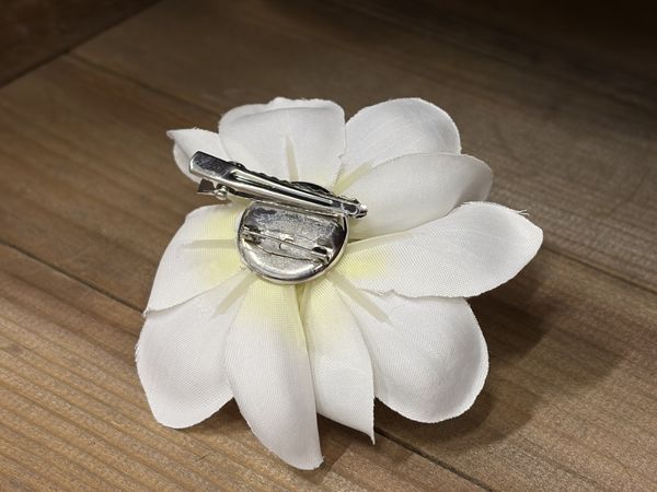 Blossom Hairclip - Hvit
