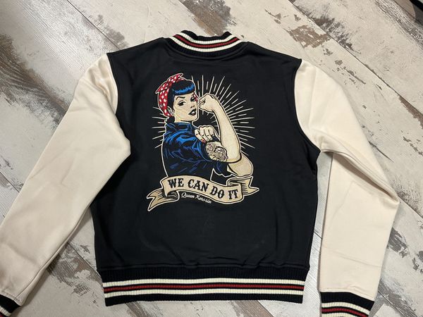 Queen Kerosin - Collegejakke We Can Do It - Sort/Creme